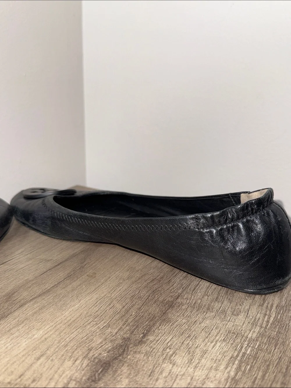 Tory Burch Black Leather Logo Ballet Flats